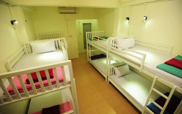 Phi Phi Bucket Hostel