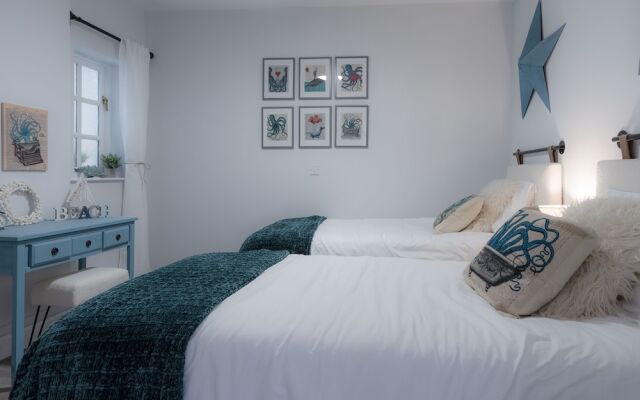 The Sand Castle - 2 Bedroom Apartment - Tenby