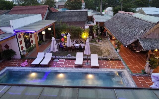 Ha My Beachside Villa Hoian