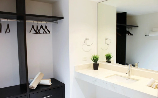 Elements Garden House 12 2 Bedroom Condo