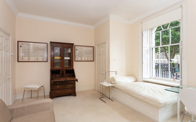 Townhouse Flat in Central London