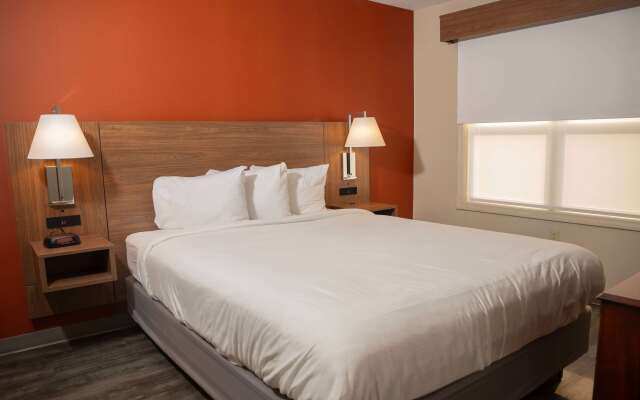 Hawthorn Suites BY Wyndham Erie