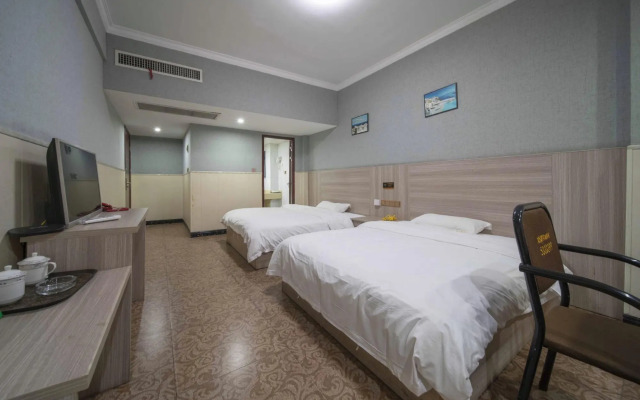 Sunshine Holiday Hotel