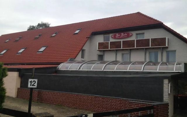 Hotel & Restaurant Bei Baki