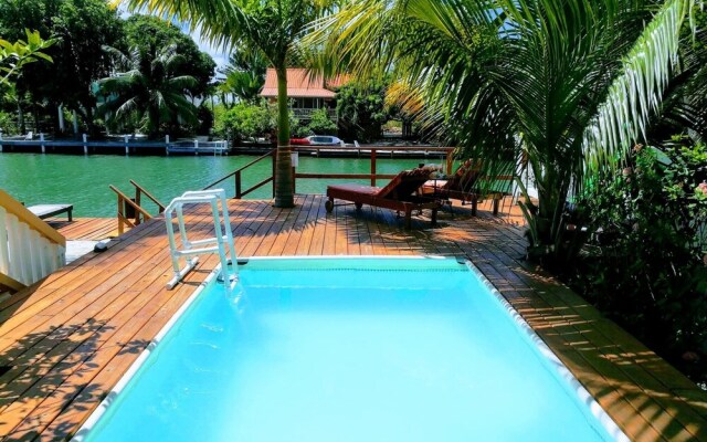 Dolce Cabana Waterfront Suites