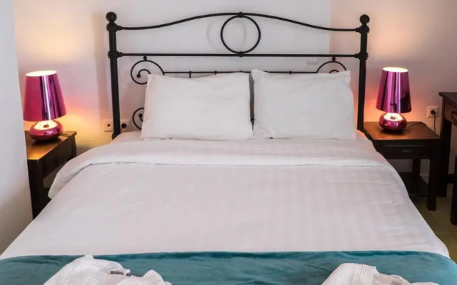 Avant Garde Suites