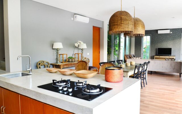 Jabu Beach Villa