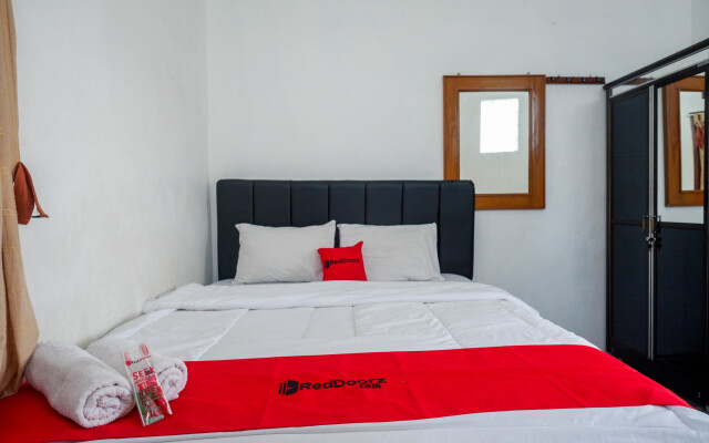 RedDoorz Syariah @ Elga Sastro Inn Malioboro