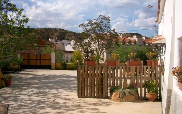 House With 4 Bedrooms in Cortes y Graena, With Wonderful Mountain View - 89 km From the Slopes