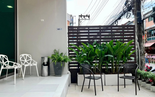 Elegancy Sansabai Hotel