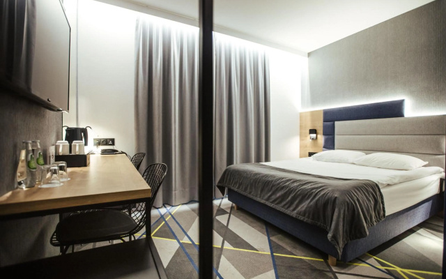 Air Hotel - Image 5