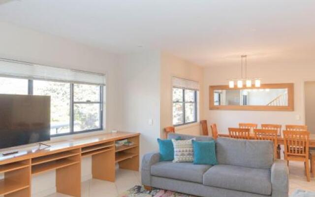 Banjos Way 2/23 Banjo Patterson Crescent