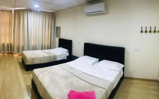 Pak Long Shoplot Homestay 2