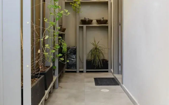Duplex Lively Neighborhood by FeelHome