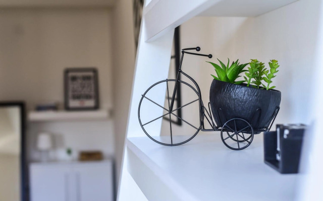 Stylish & Cozy Studio by Danailov Apartments