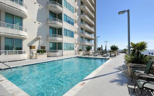 Ocean Club 403