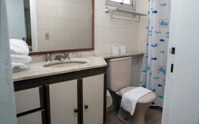 Central Plaza Flat