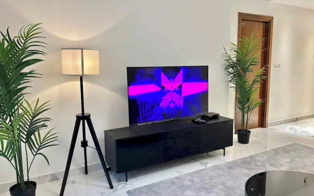 Stunning 1bedroom With Balcony in Al Habtoor City