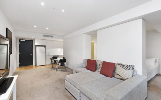 Edgewater 109