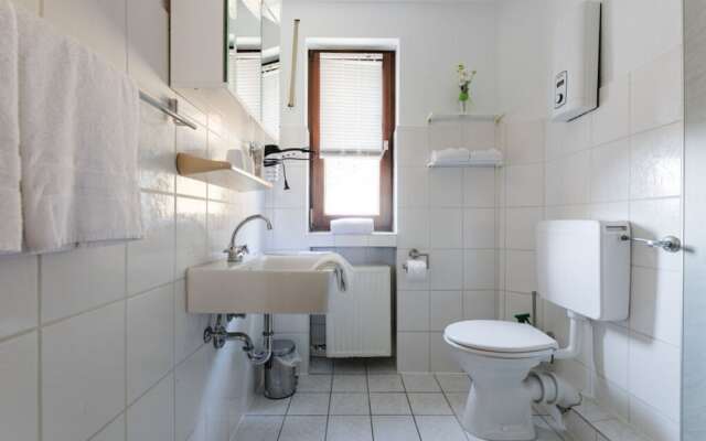 on the Sunny Slope Modern Retreat