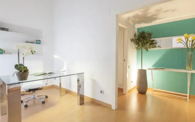 Spain Select Plaza de la Reina Apartments