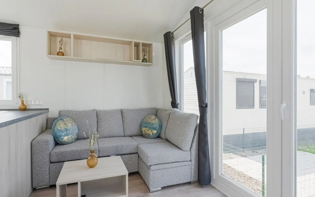 Modern Mobile Home in Middelkerke With Garden