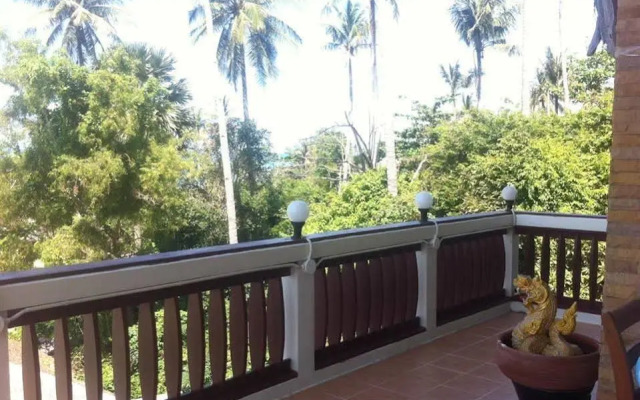 Lanta Mattia Bungalows and Resort