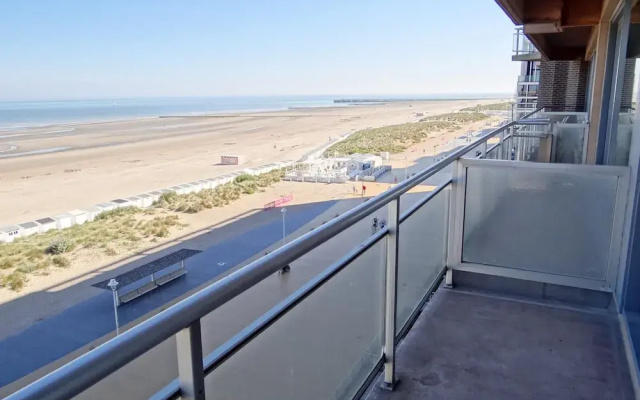 Apartment in Nieuwpoort by the Beach