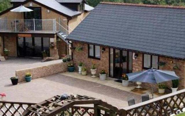 Winchfawr Lodge
