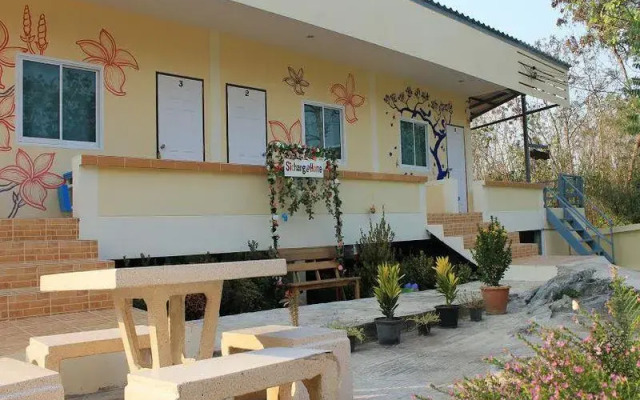 Boat House Resort