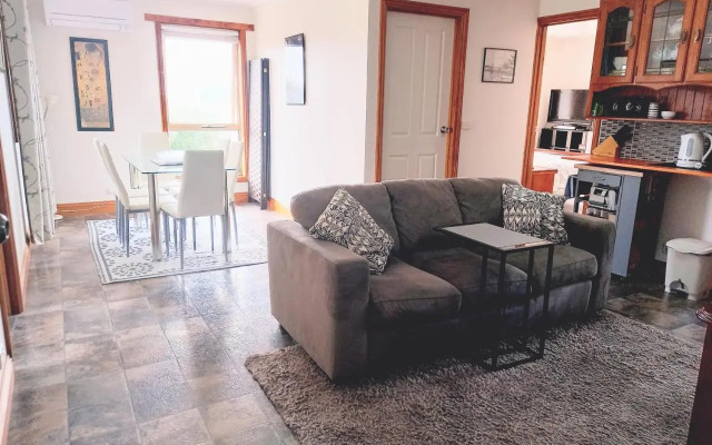 Central to CBD CoSheirm Apartments On Merri