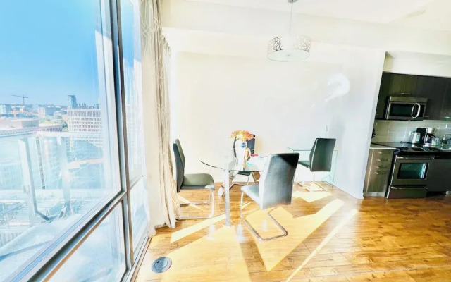 Altitude Suites Bay Street by Teristo Group