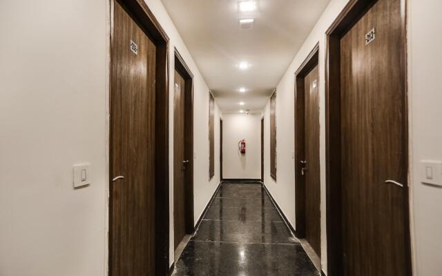 OYO Flagship 47937 Sector 25 Rohini