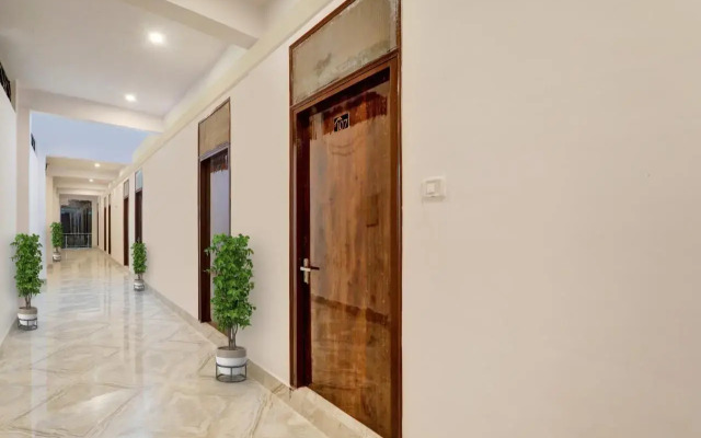 OYO Flagship 703742 Hotel C.r.k Inn