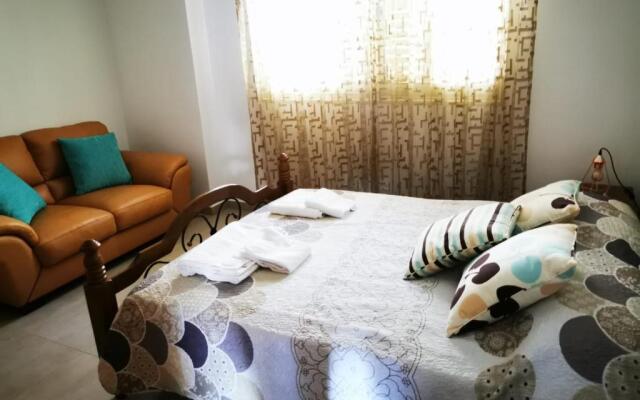 Escape and relax cozy apartment in Pafos!