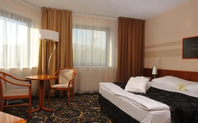 City Hotel