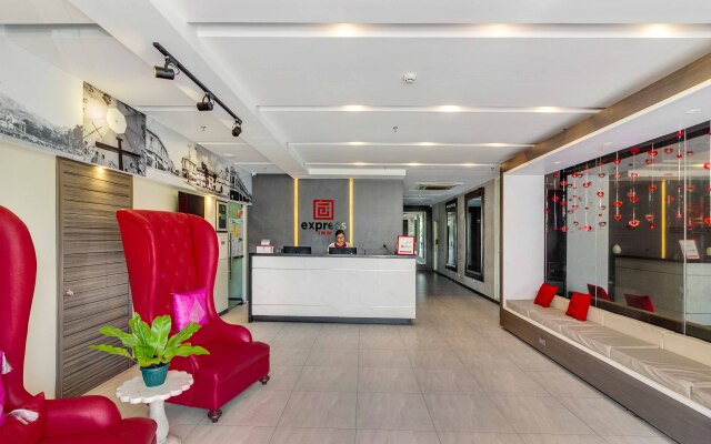 RedDoorz Plus @ Jones Avenue Cebu