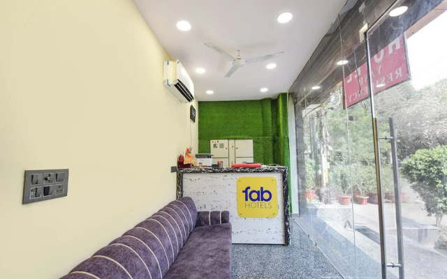 Fabhotel Yash Residency