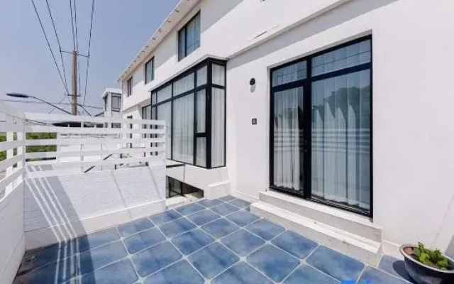 2nd-Home Hostel