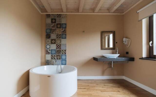 Leano Agriresort - Deluxe Double Room