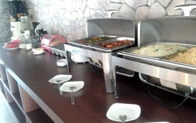 Serra Hotel Batam – Meal – Batam