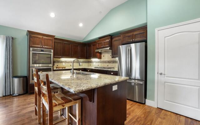 The Lookout at Tahoe Woods