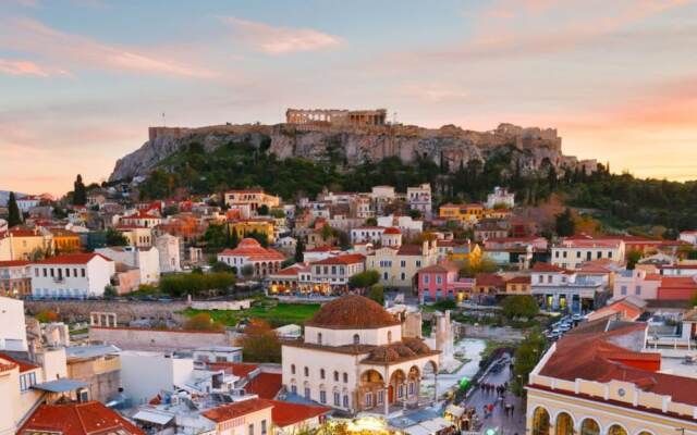 Nephiria's Art House, Under the Acropolis