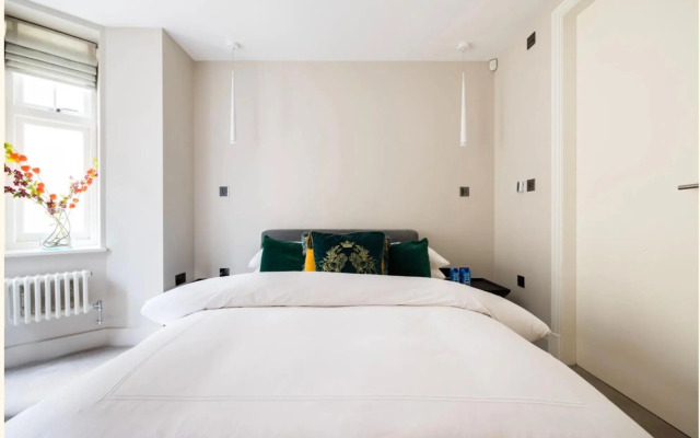 Homely and Chic 2 Bed Apartment with Garden Patio