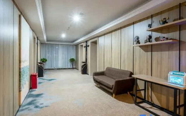 Youth Sunshine Hotel