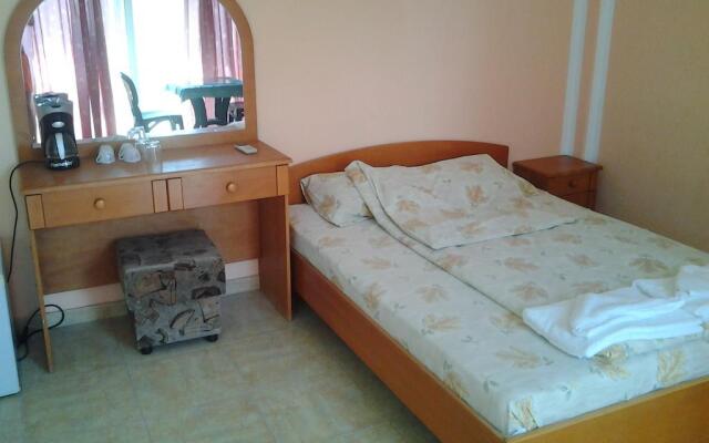 Standard Double Room in Dafinka Guest House