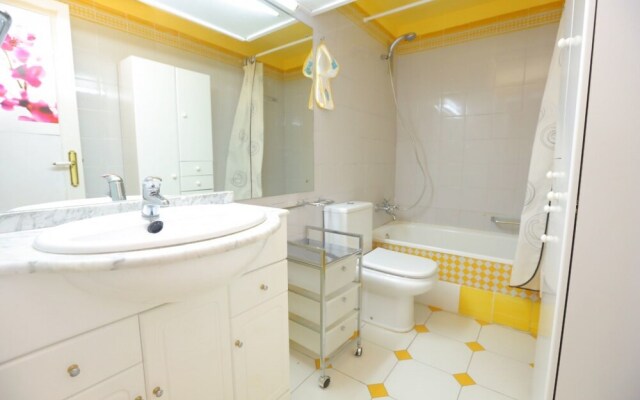 Apartamento Comodo Para 4 Personas en Cambrils