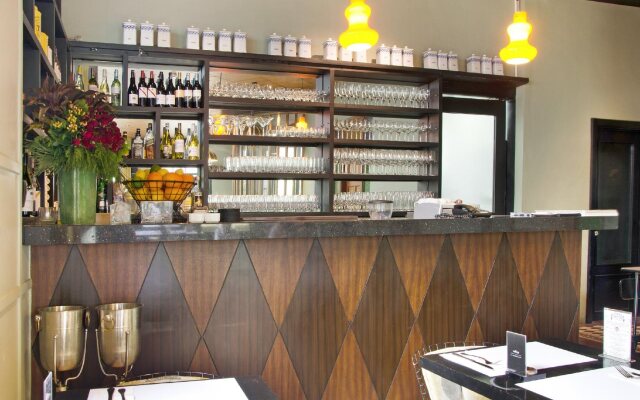 The Henry Hotel Manila