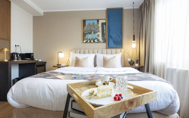 Delphi Hotel & Restaurant