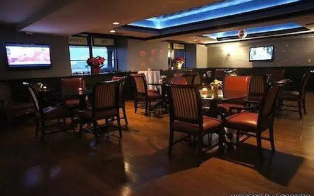 Roberts Riverwalk Hotel Detroit